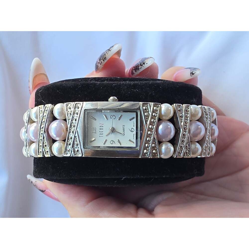 Ladies Watch Bundle - Picture 8 of 12